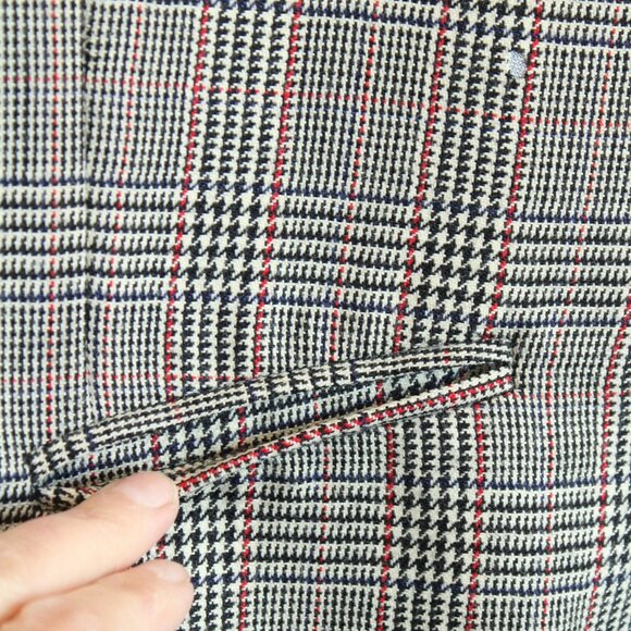 Vintage 1980s Unisex Vest, Rafaella Black White and Red Plaid Wool, Size Medium - Picture 5 of 10